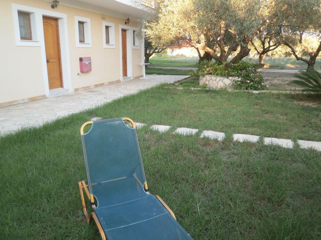 Kavos Psarou Studios & Apartments Eksteriør bilde