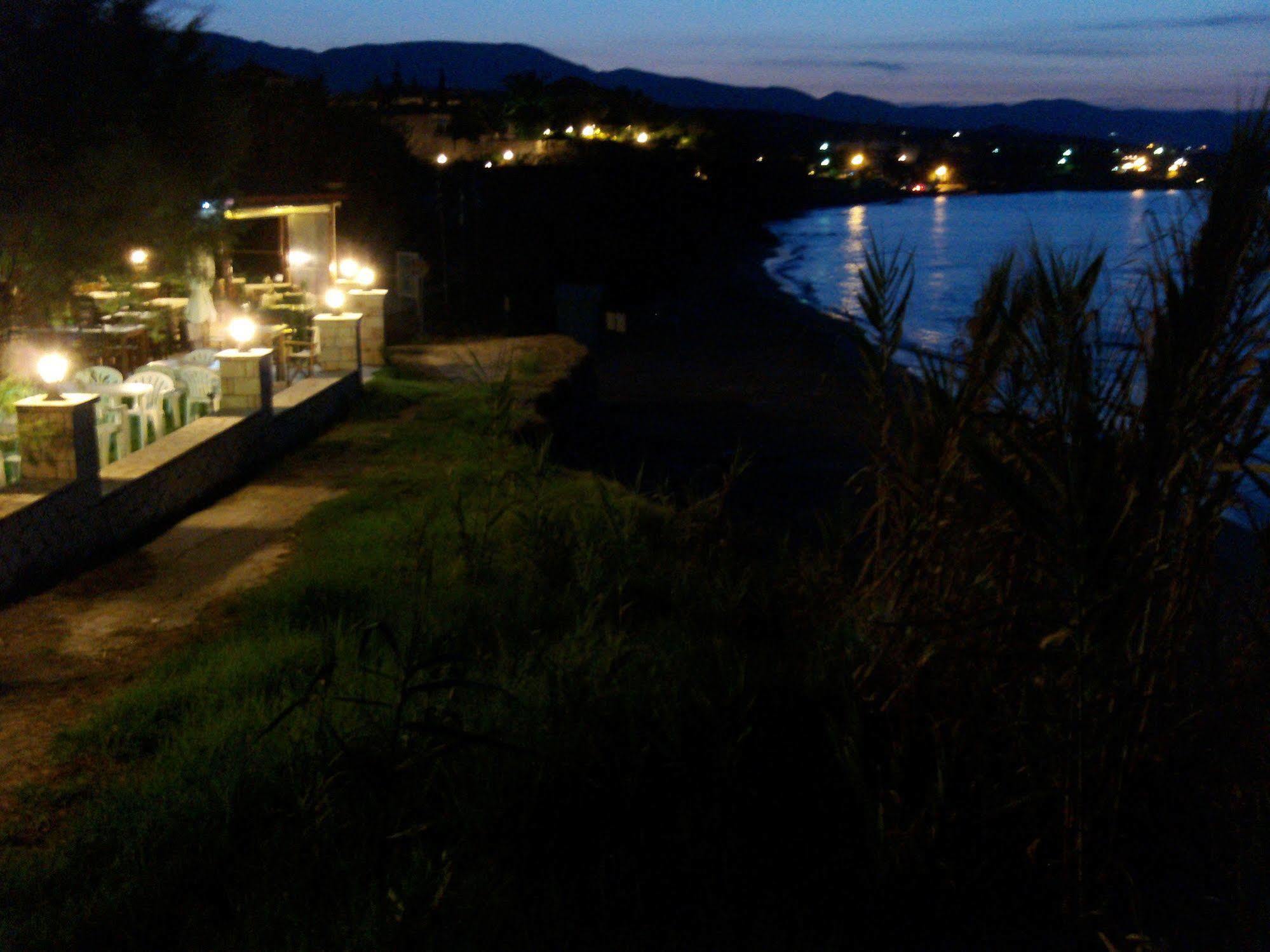 Kavos Psarou Studios & Apartments Eksteriør bilde